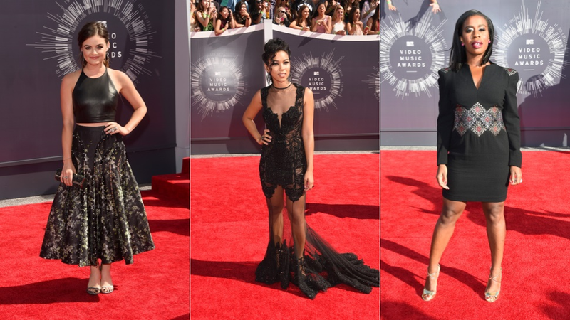 Illustration for article titled Glitter, Cleavage and Outlandish Outfits on the VMAs Red Carpet